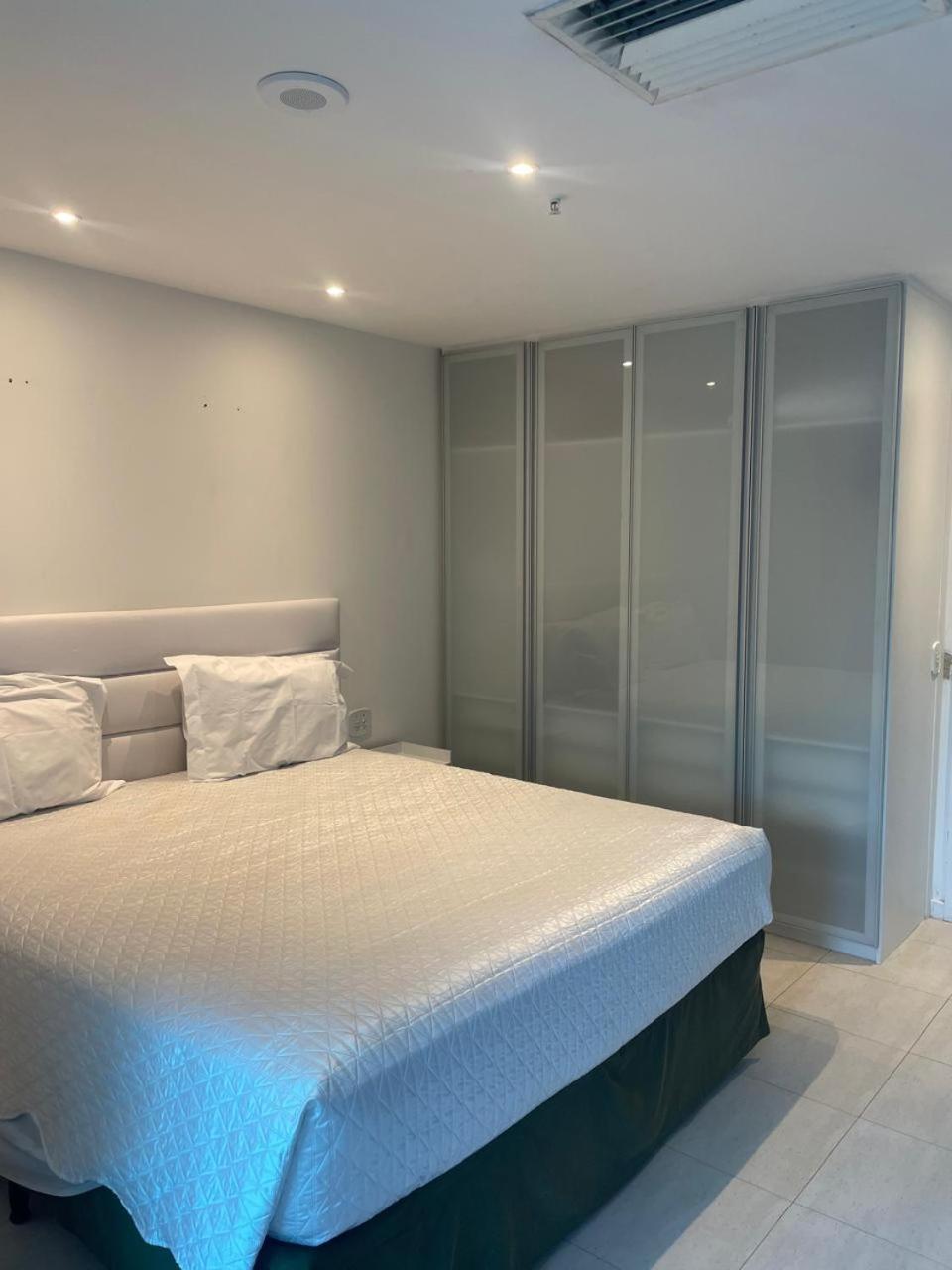 Flat Barra Da Tijuca - 'posto 4 - 003 Apartamento
