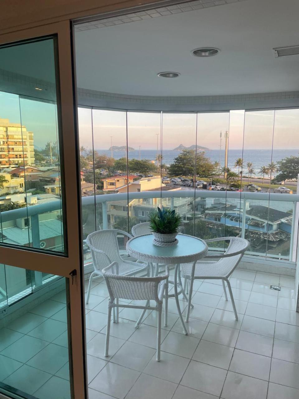 Flat Barra Da Tijuca - 'posto 4 - 003 *